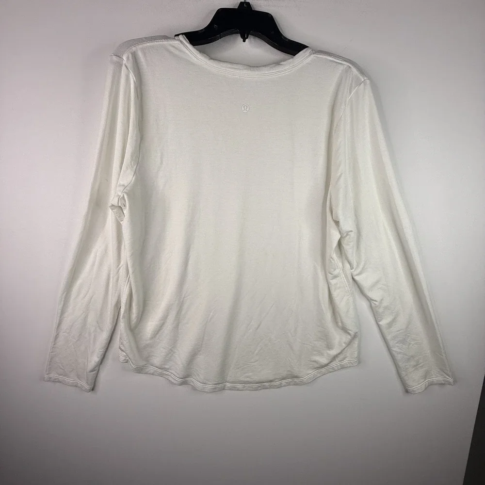 lululemon White Long Sleeve Shirt 16 Tag Missing